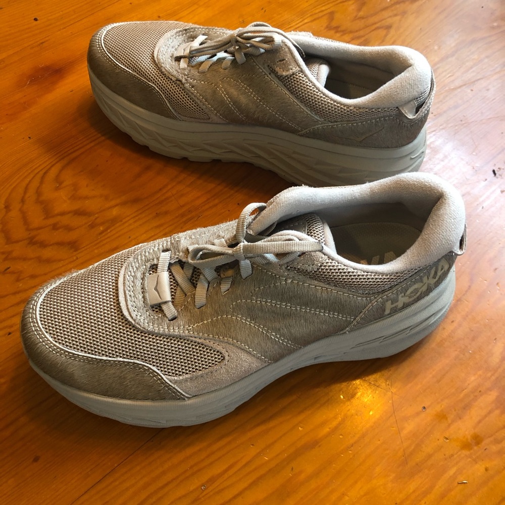 Hoka One One X EG Bondi L Cow Hair in Simply Taupe